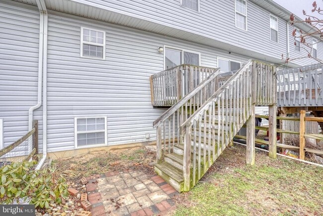 Building Photo - 407 Champs Ln