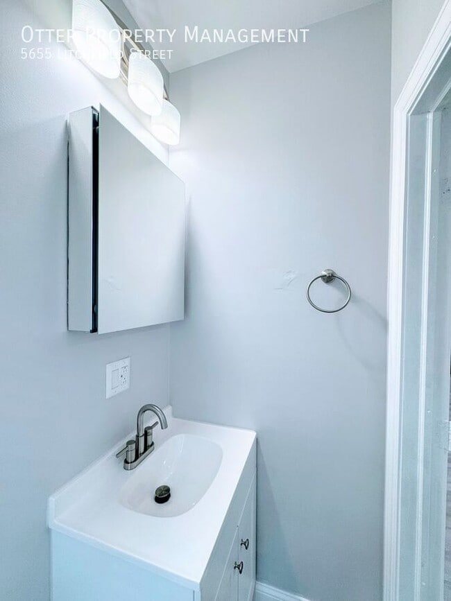 Building Photo - 5655 Litchfield St