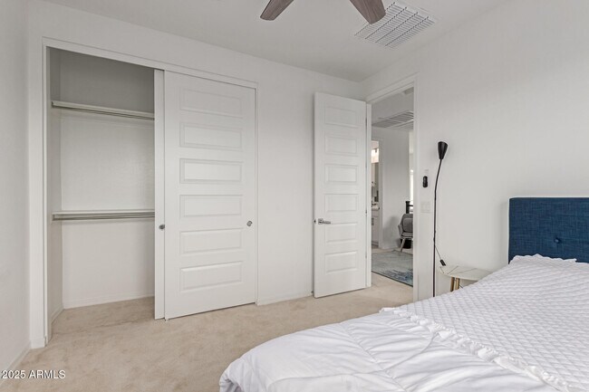 Building Photo - 1685 S Wallrade Ln