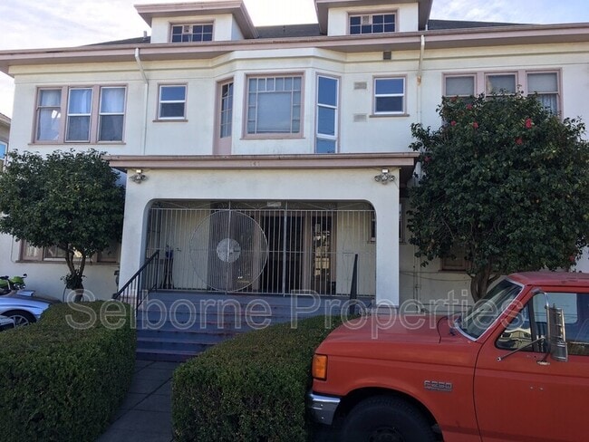 Primary Photo - 747 54th St