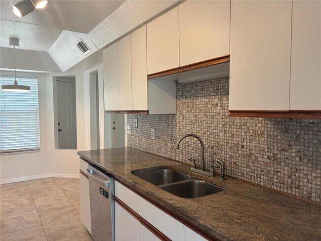 Building Photo - 4813 Coachmans Dr