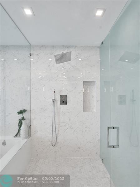 Building Photo - 701 N Fort Lauderdale Beach Blvd