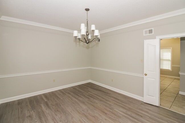Building Photo - 4415 Bunker Hill Dr