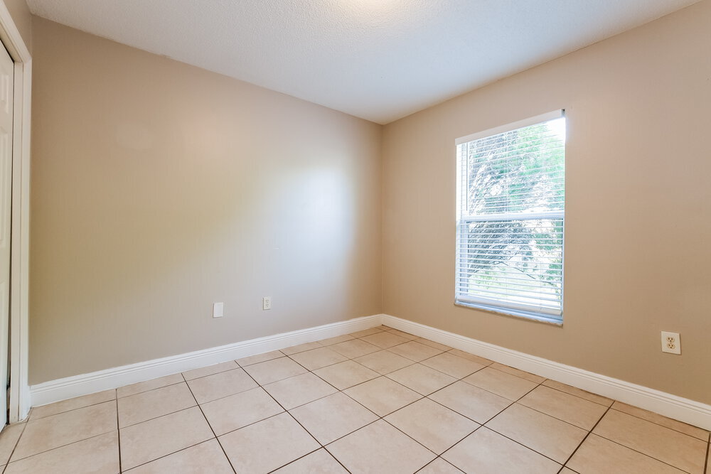 Building Photo - 870 Jarnac Dr