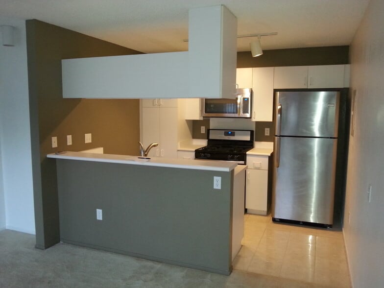 Building Photo - 91-257 Hanapouli Cir