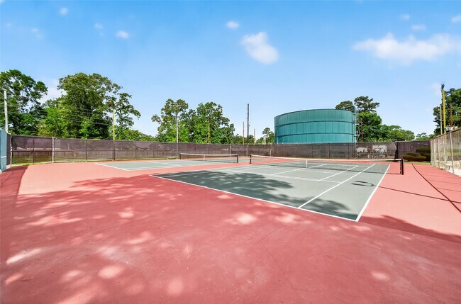 Building Photo - 31722 Royal Woods Ct