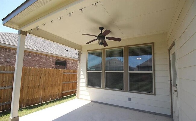 Building Photo - 3005 Angelina Ct
