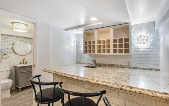Building Photo - 434 S Marginal Rd