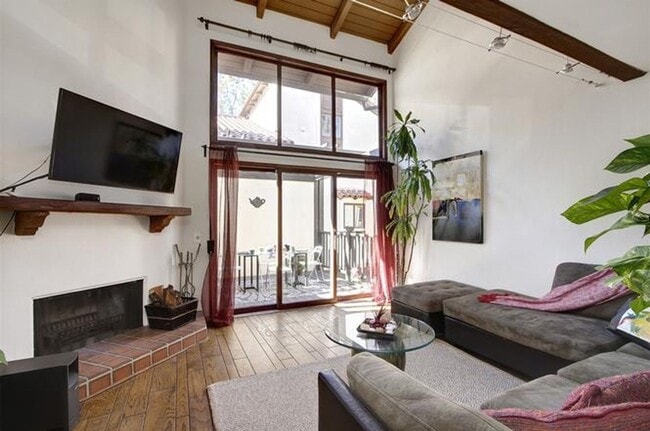 Building Photo - Prime La Jolla Location – Pool, Tennis & Village Living at Your Doorstep