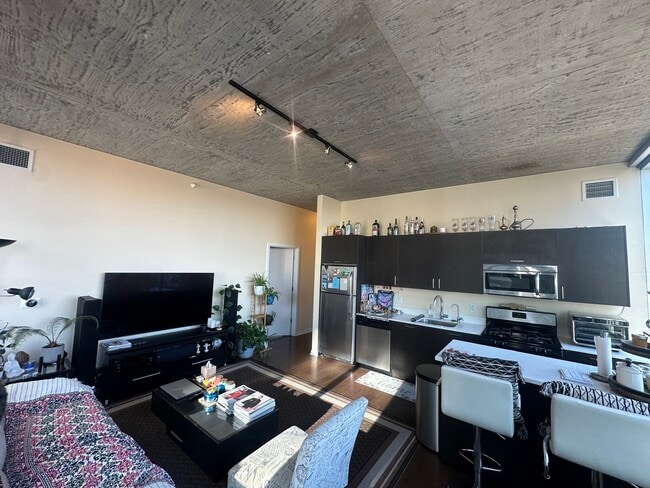 Building Photo - 1345 S Wabash Ave