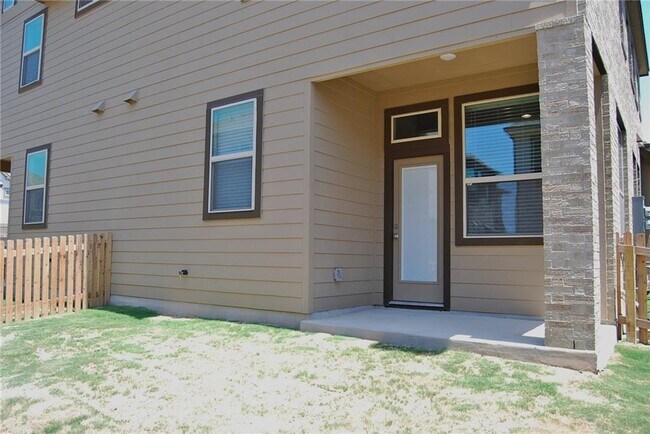 Building Photo - 2501 Meyer Cv