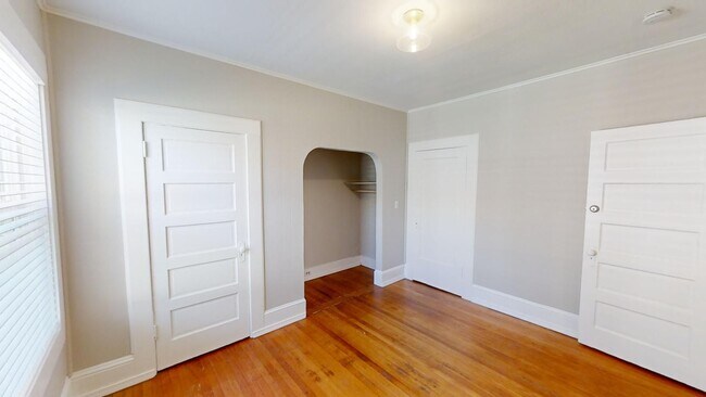 Building Photo - KJKLLC-Carlton Street