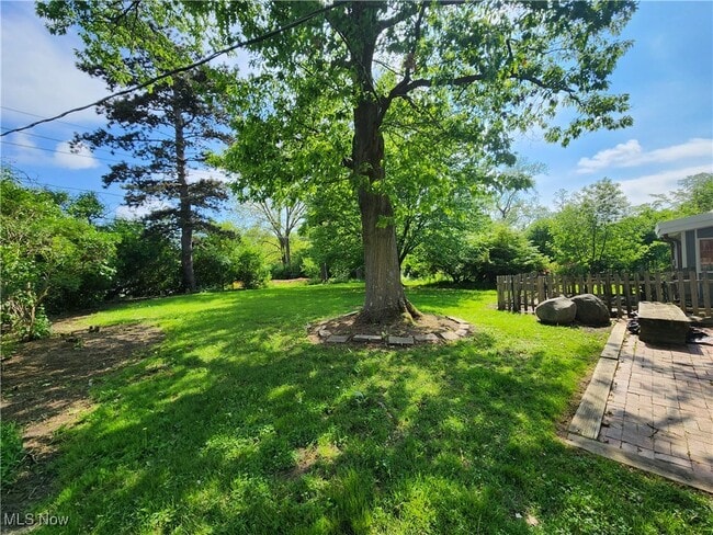 Building Photo - 24160 Buckhurst Dr