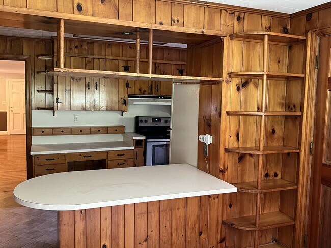 Building Photo - 296 Middle Fork Rd