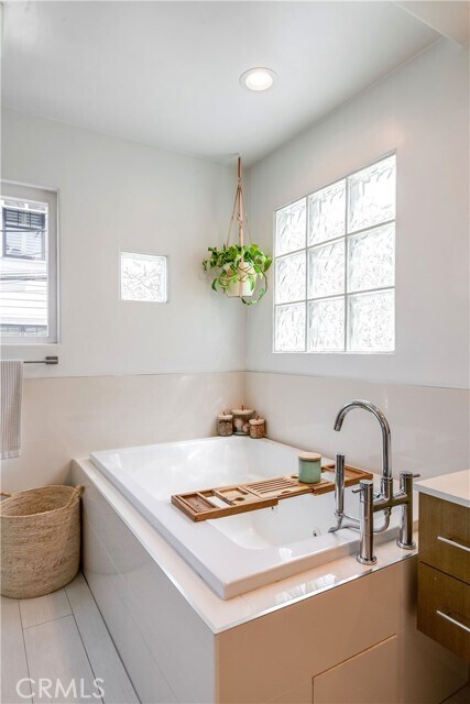 Building Photo - 433 Marine Pl