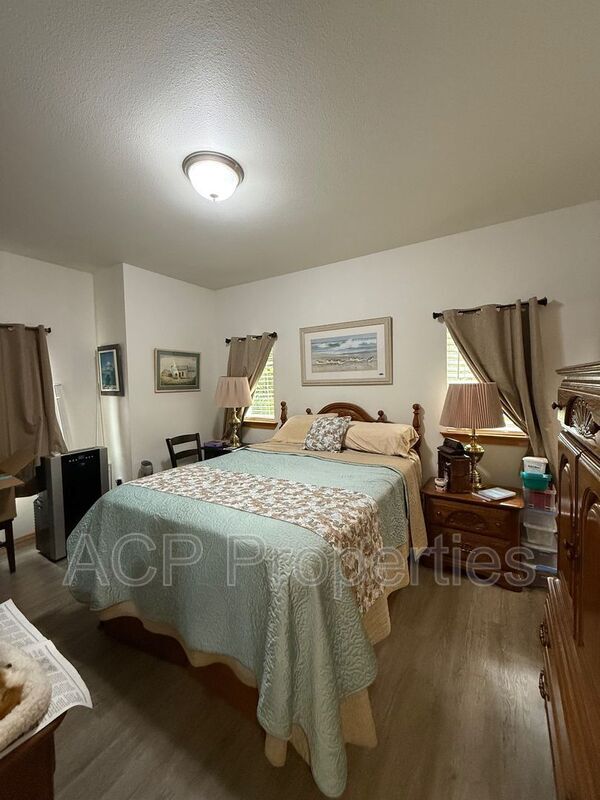 Building Photo - 4654 Celia Way