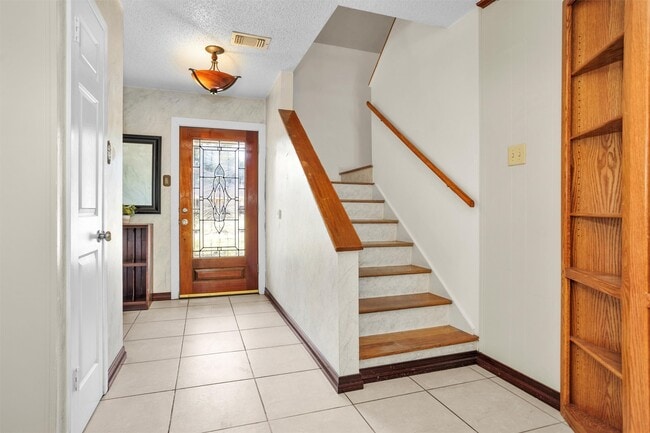 Building Photo - 1102 Mosher Ln