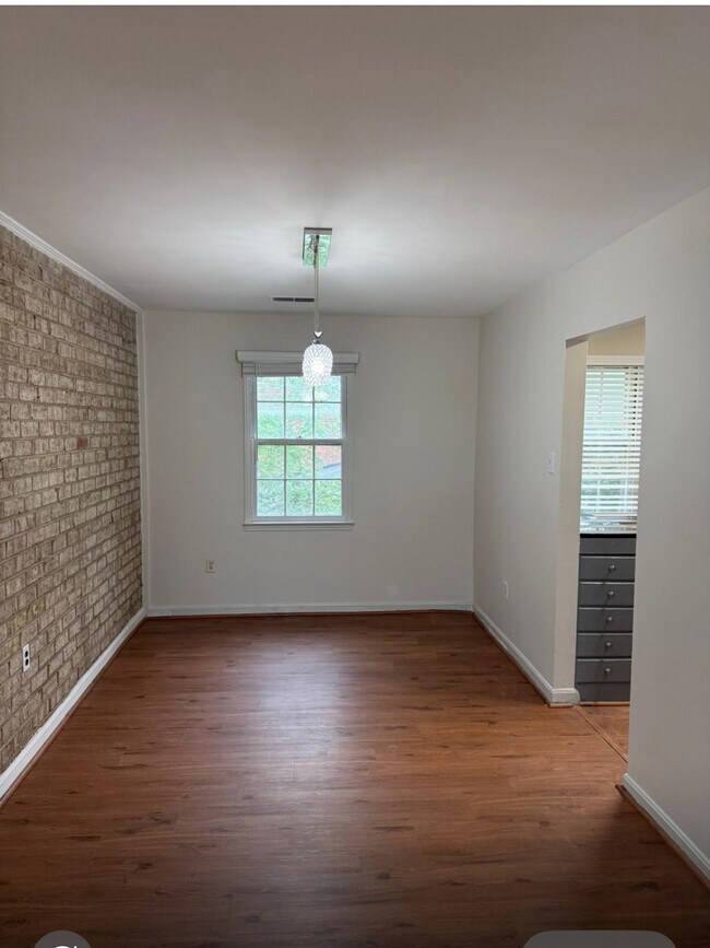 Building Photo - 800 Quince Orchard Blvd