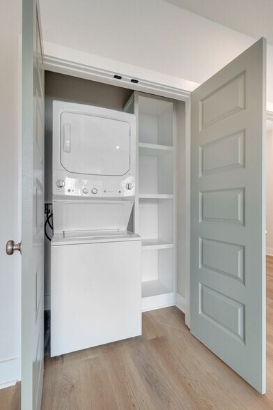 Building Photo - 4084 Ivy Green Trl