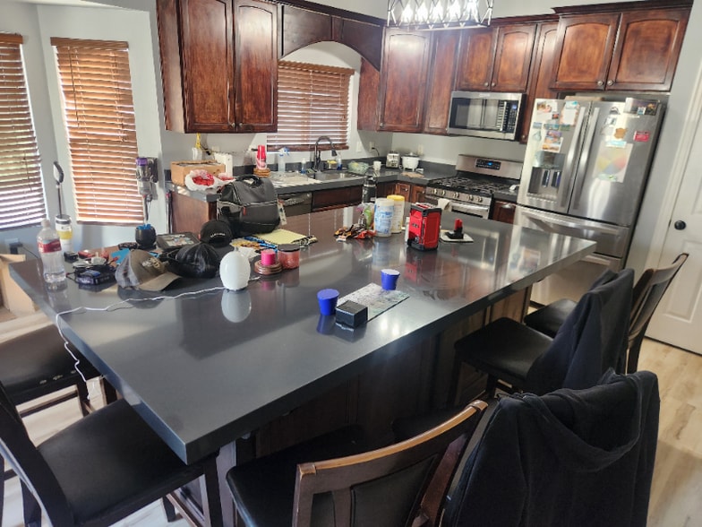 Building Photo - 1846 Stallion Ln