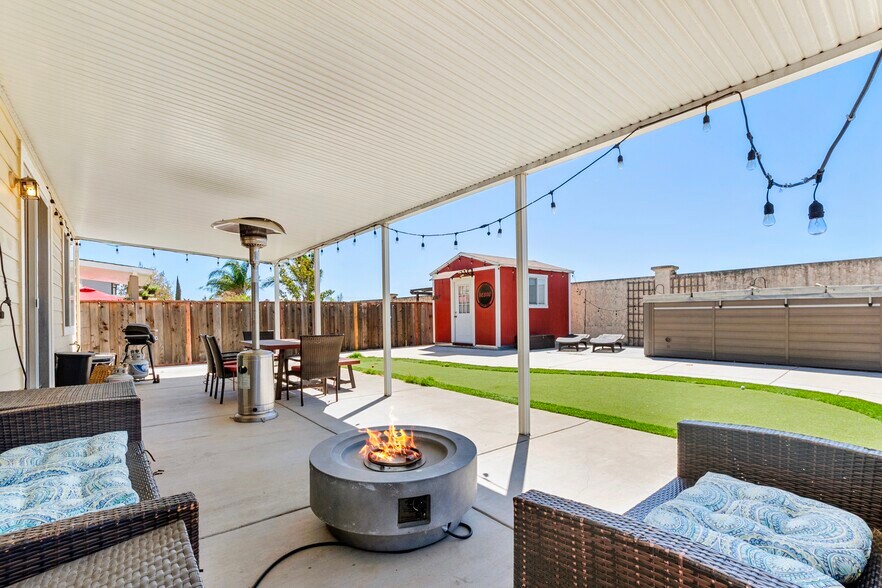 Backyard - 5006 Rowe Dr