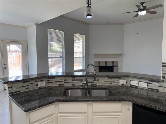 Building Photo - 1613 Clarke Springs Dr