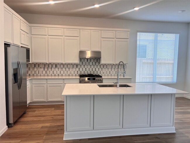 Building Photo - 8306 Boundary Waters Dr