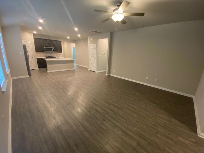 Building Photo - 10301 Mager Ln