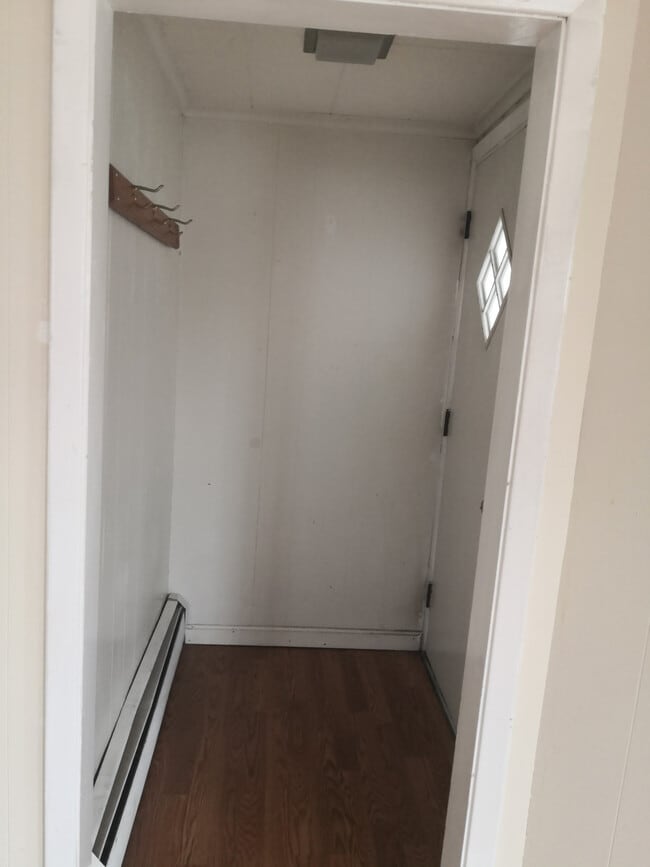 Building Photo - 342 Child St