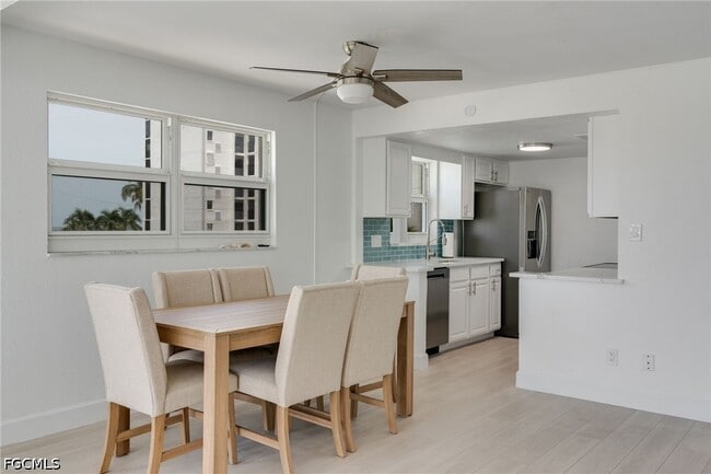 Building Photo - 6500 Estero Blvd
