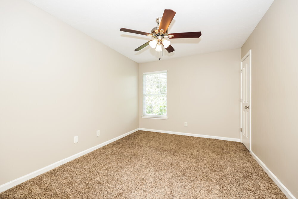 Building Photo - 710 Holland Ridge Dr
