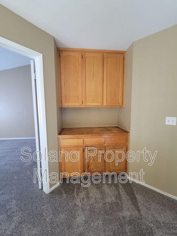 Building Photo - 358 Flagstone Cir