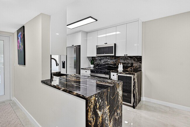 Building Photo - 3351 Spanish Trail