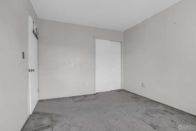 Building Photo - 163 Goldmine Ln