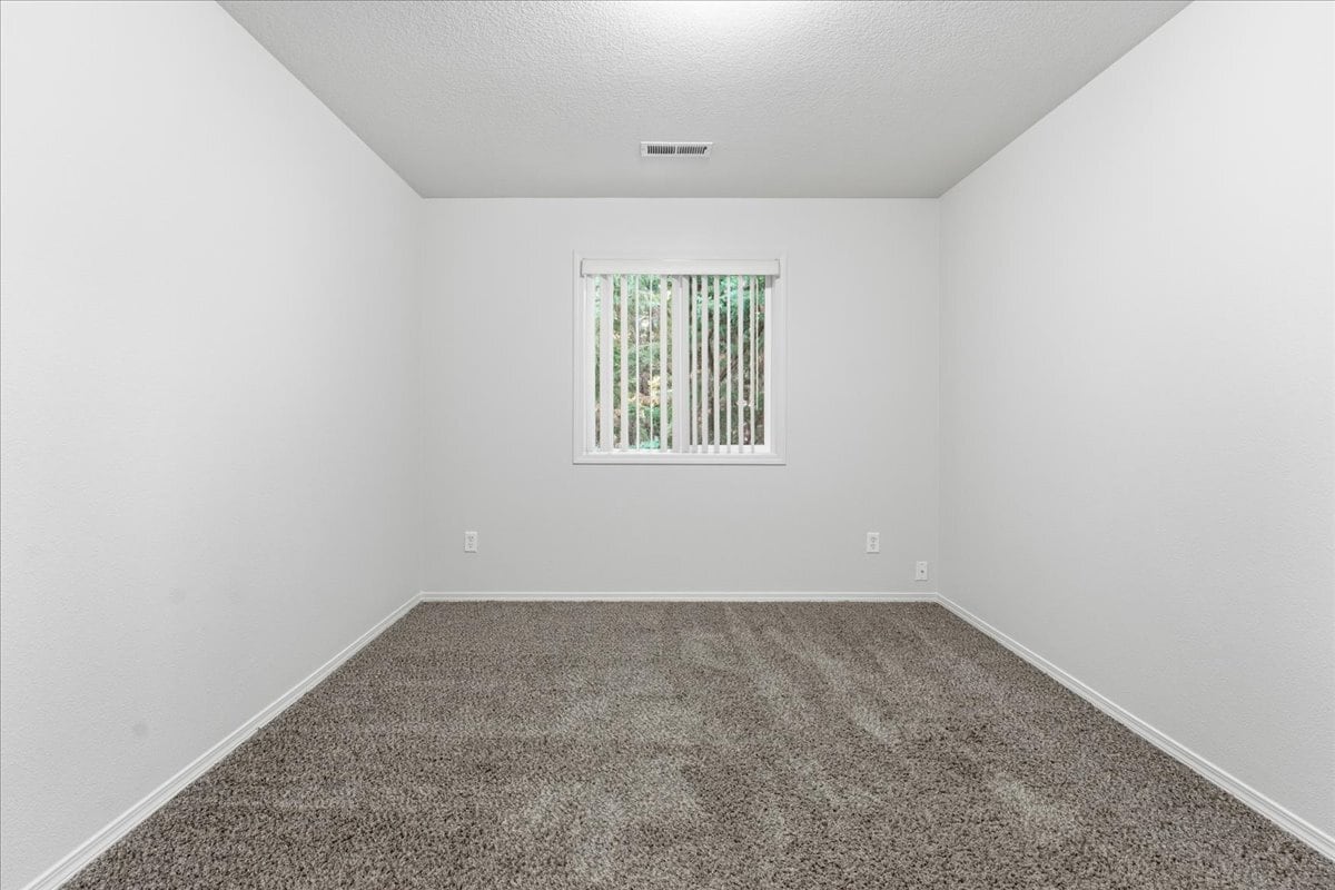 Building Photo - 12811 NE 49TH WAY