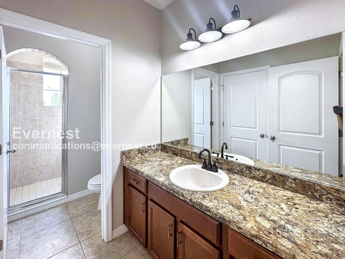 Building Photo - 2318 Sebago Dr