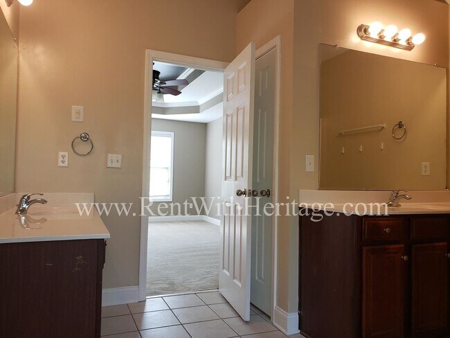 Building Photo - GORGEOUS HOME / UPGRADES GALORE/ GREAT LOCATION!!! CHAPEL HILL SCHOOLS