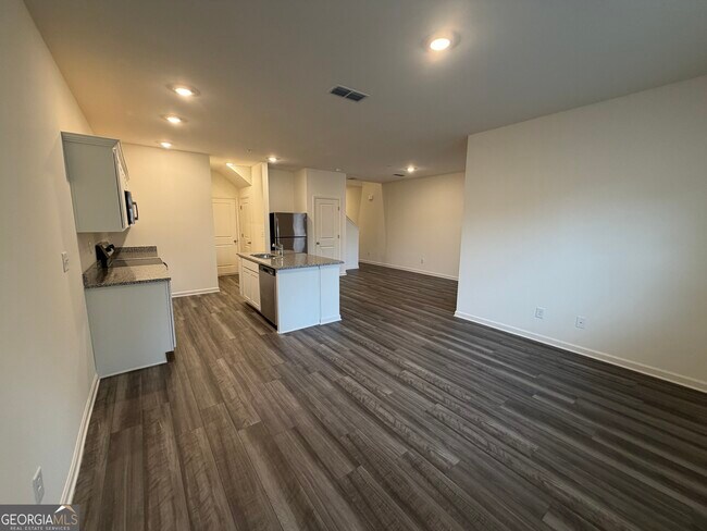 Building Photo - 1204 Fagiolo St