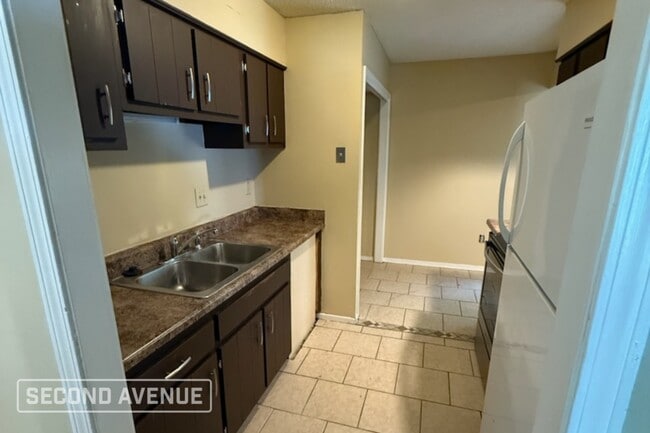 Building Photo - 6675 Santaolina Dr