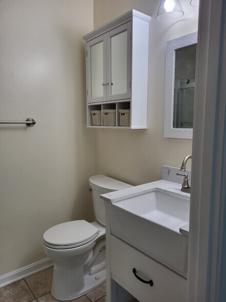 Building Photo - 11295 Edgemoor Ct