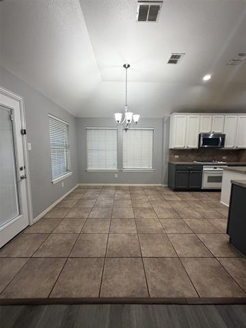 Building Photo - 3308 Marymount Dr