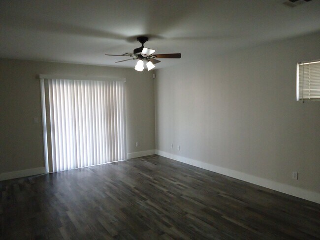 Building Photo - Nice two story house on SW area