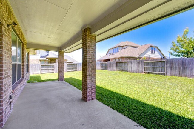 Building Photo - 2415 Flowering Brook Ln