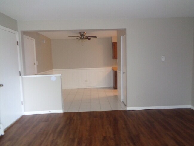 Building Photo - 6334 W 99th Pl