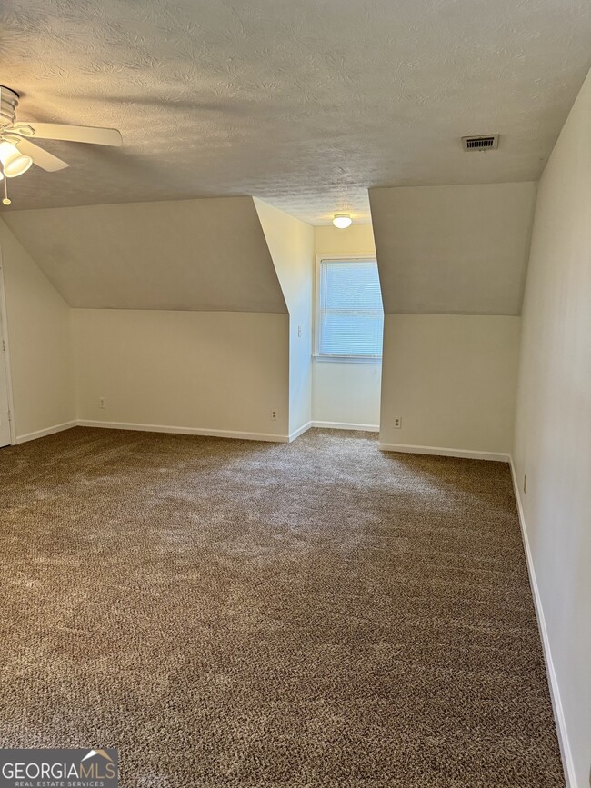 Building Photo - 19 Sentry Oak Ct