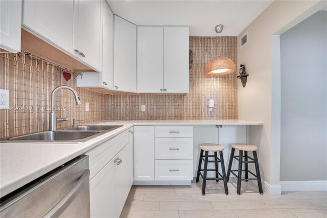 Building Photo - 3034 NW 69th Ct