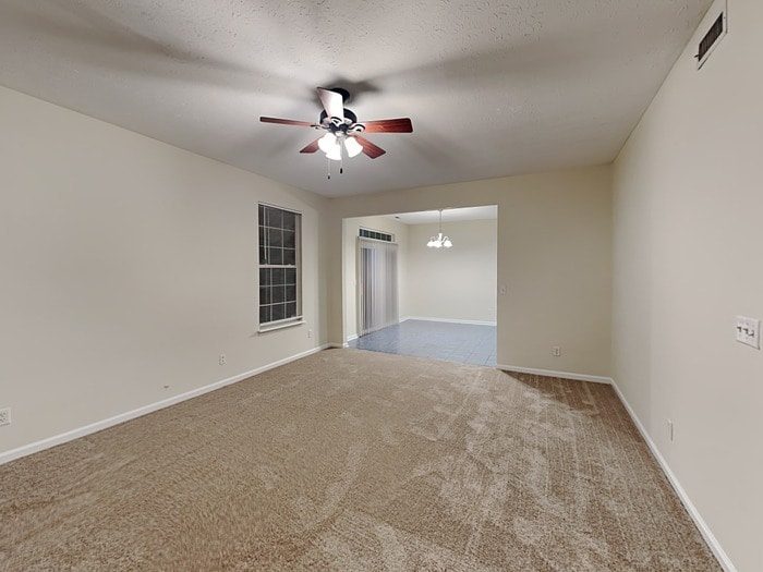 Building Photo - 1049 Springwater Cir