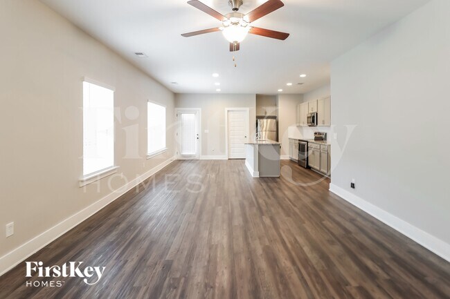 Building Photo - 1376 Woodridge Pl