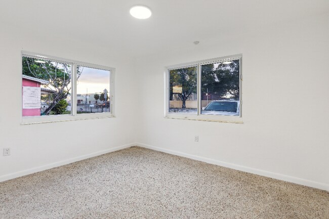 Building Photo - 622 Oriental Blvd