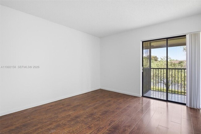 Building Photo - 9994 Nob Hill Ct